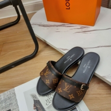 Louis Vuitton Slippers